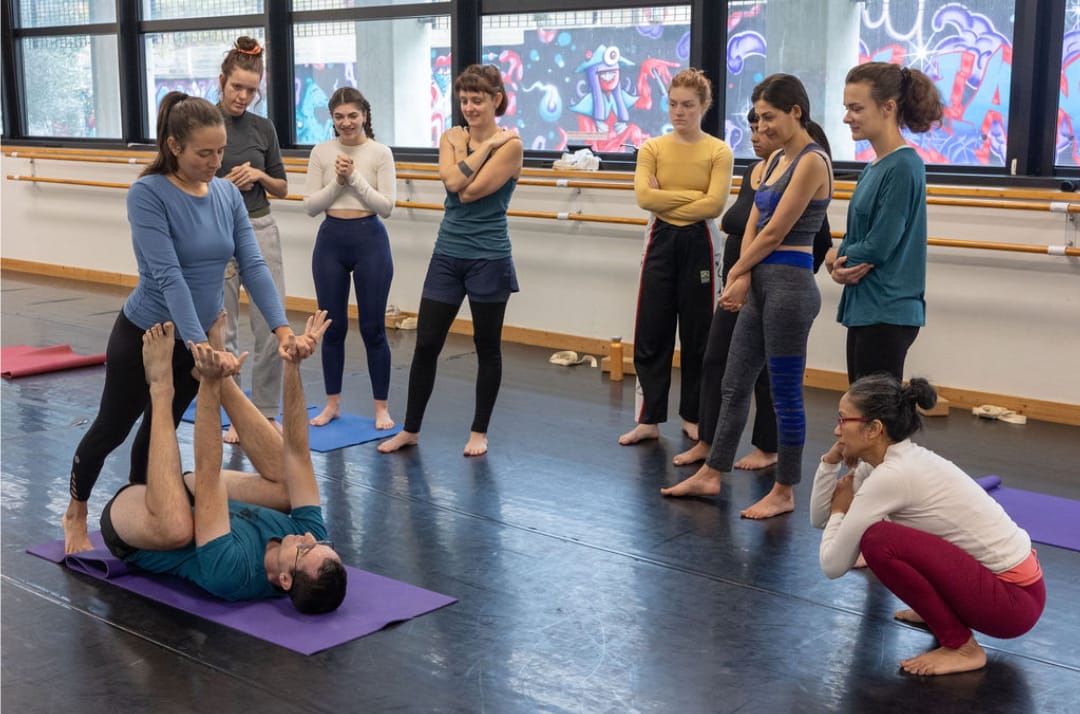 Atelier Yoga Orléans - Stabilité, Axe & Confiance en Soi